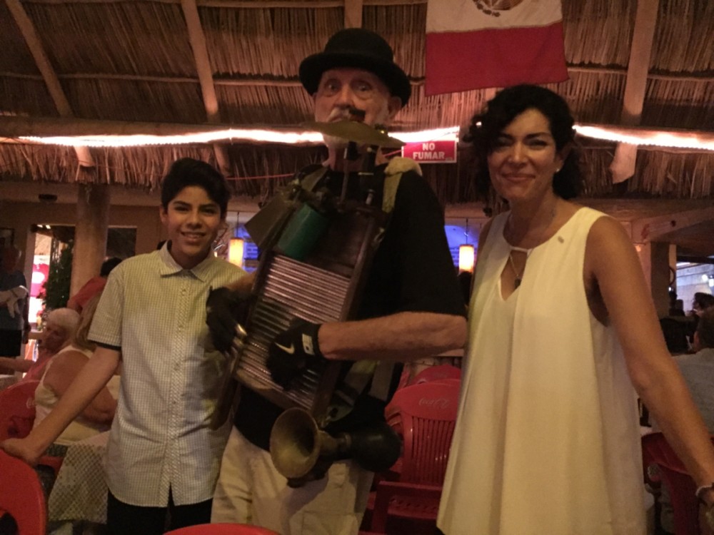 La Cruz de Huanacaxtle, Beachfront Mexico