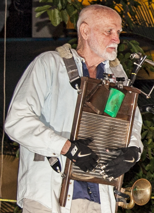 Leon our washboard player